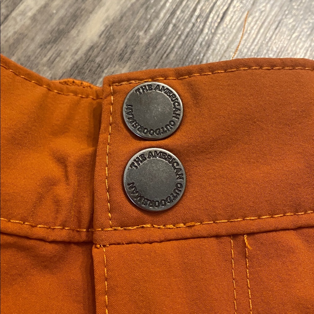 The American Outsdoorsman Nylon Gorpcore Terracotta Curved Hem Shorts SP22 LARGE - Picture 2 of 12